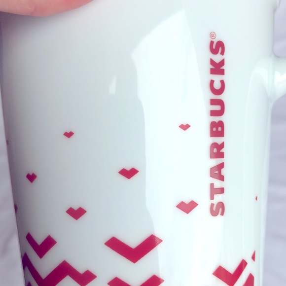 Starbucks 22 Ounce Valentine Chevron hearts coffee cup 2013 - Picture 2 of 6